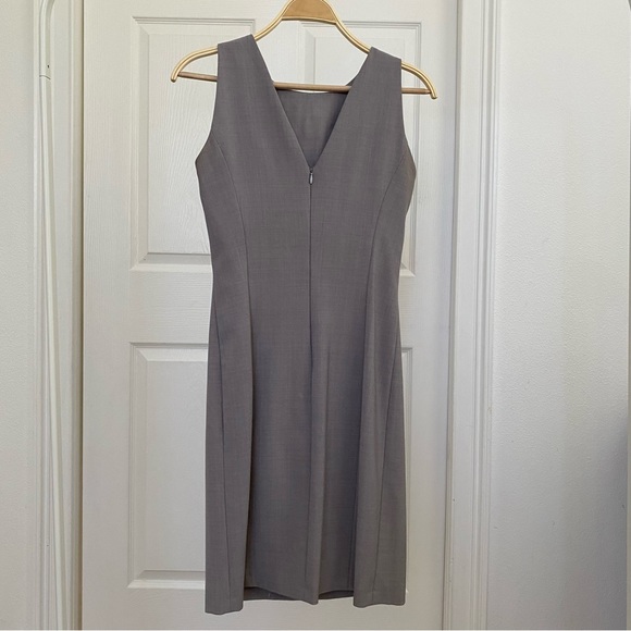 Grey dress - Picture 3 of 4